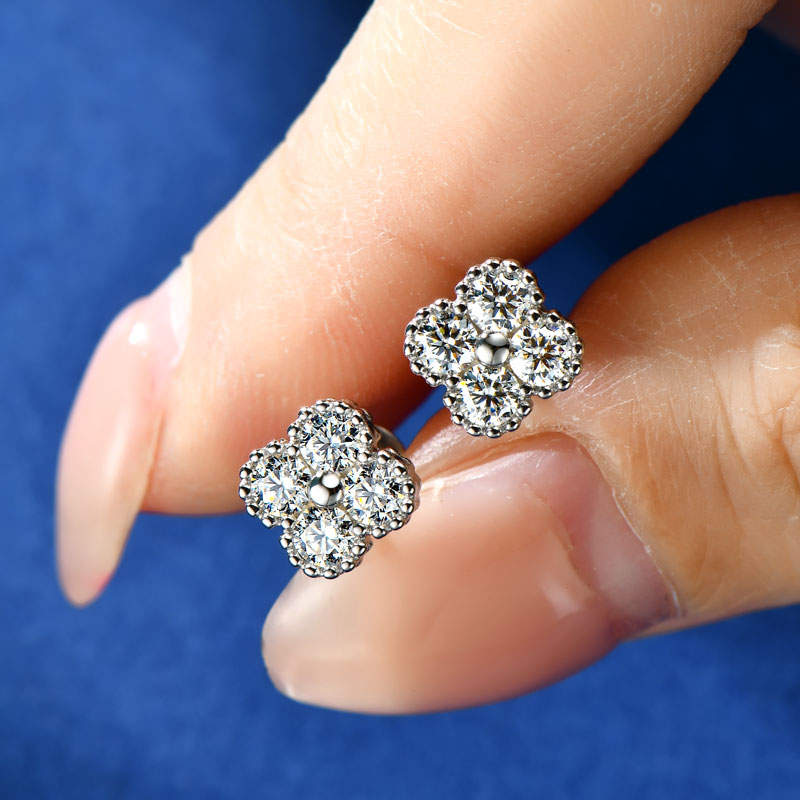 モアッサナイト クローバー フラワー ジュエリー セット 1 - Diamond Stud Earrings のレビューと価格
