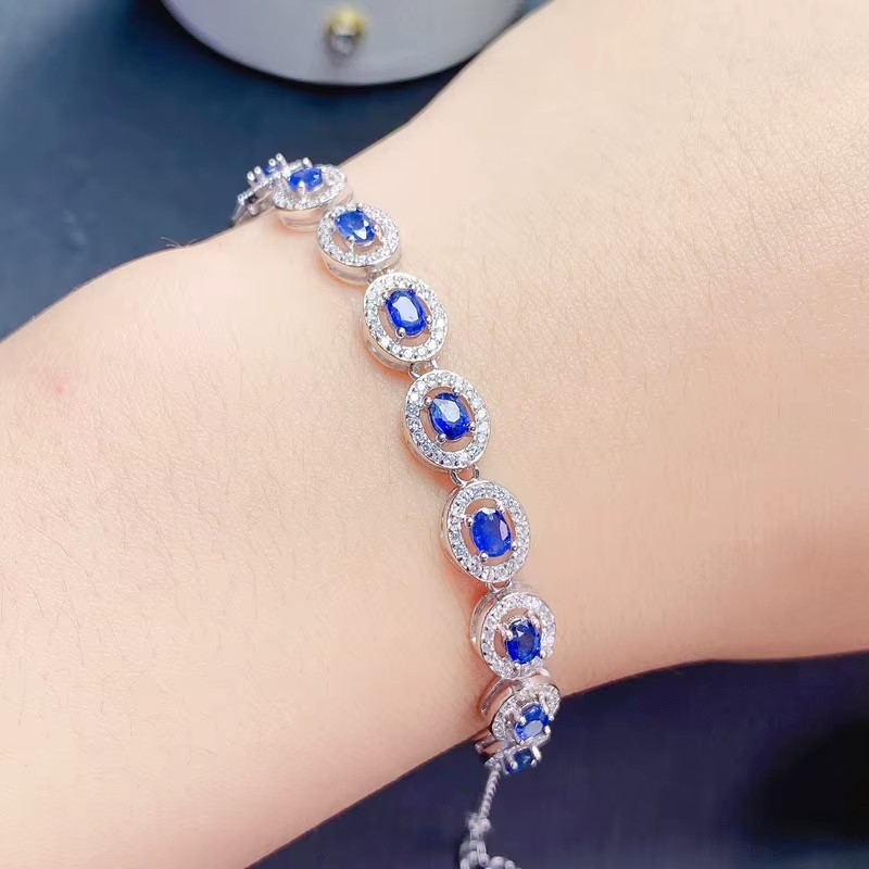 KJJEAXCMY ファインジュエリー 925 スターリング - Al Ain Jewelry & Watches Exhibition 2025 のレビューと価格